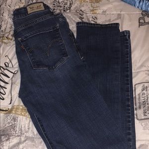 Women’s Levi’s Jeans